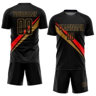 Benutzerdefinierte Jersey Linien Schwarz Diagonal Sublimation Rot-Altgold Fußballuniform Benutzerdefinierte Jersey Linien Schwarz Diagonal Sublimation Rot-Altgold Fußballuniform